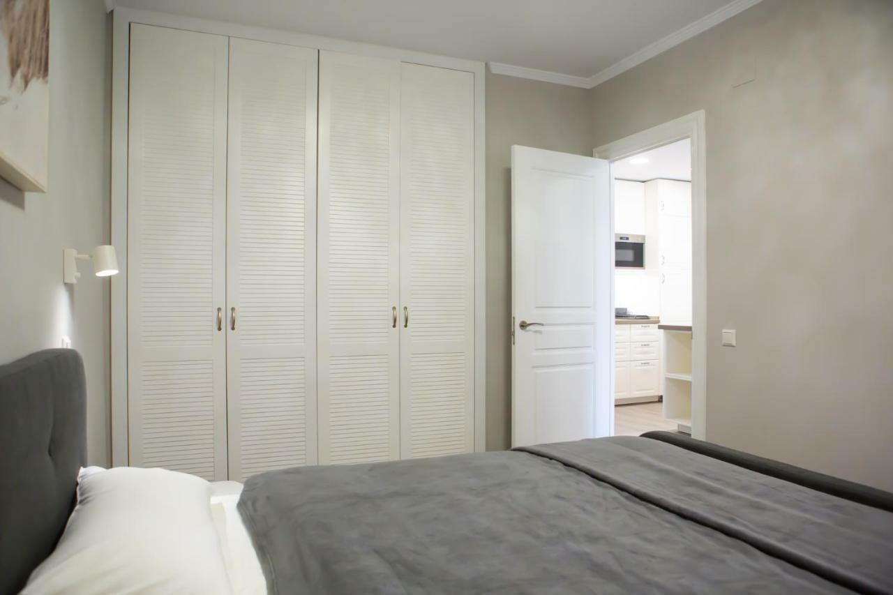 Beachfront Apartment In Fuengirola New Bagian luar foto